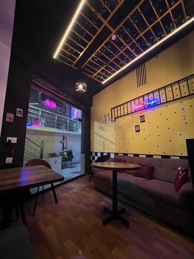 Running Fast food Restaurant for sale