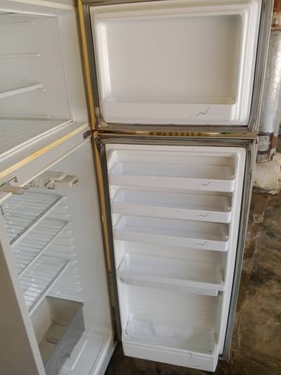 Dawlance refrigerator 2 doors .