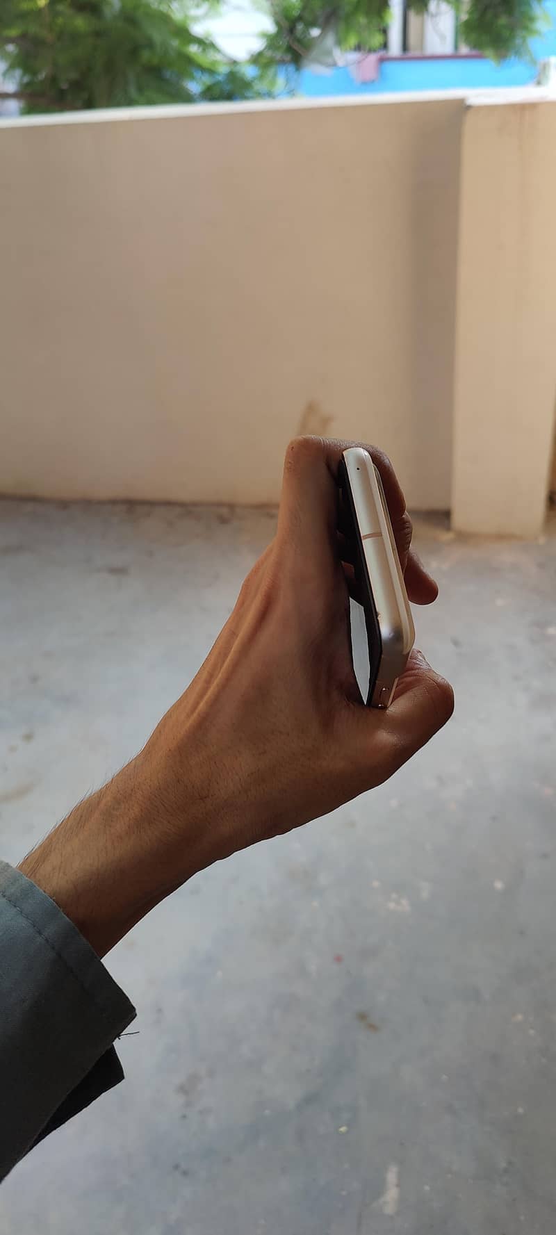 Google Pixel 8 4