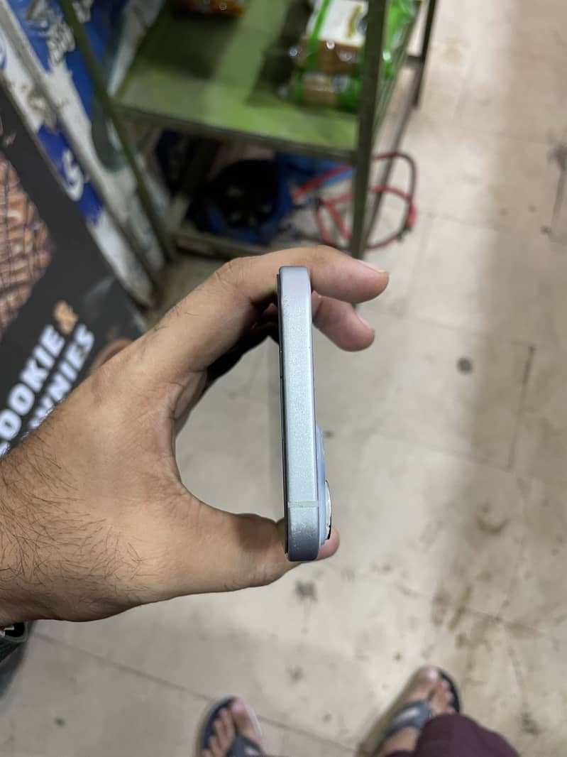 Apple iPhone 15 plus 3
