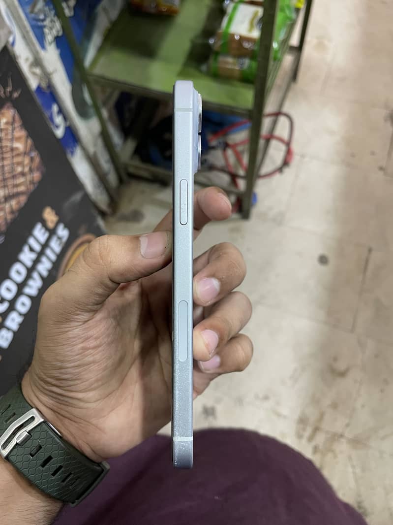 Apple iPhone 15 plus 4