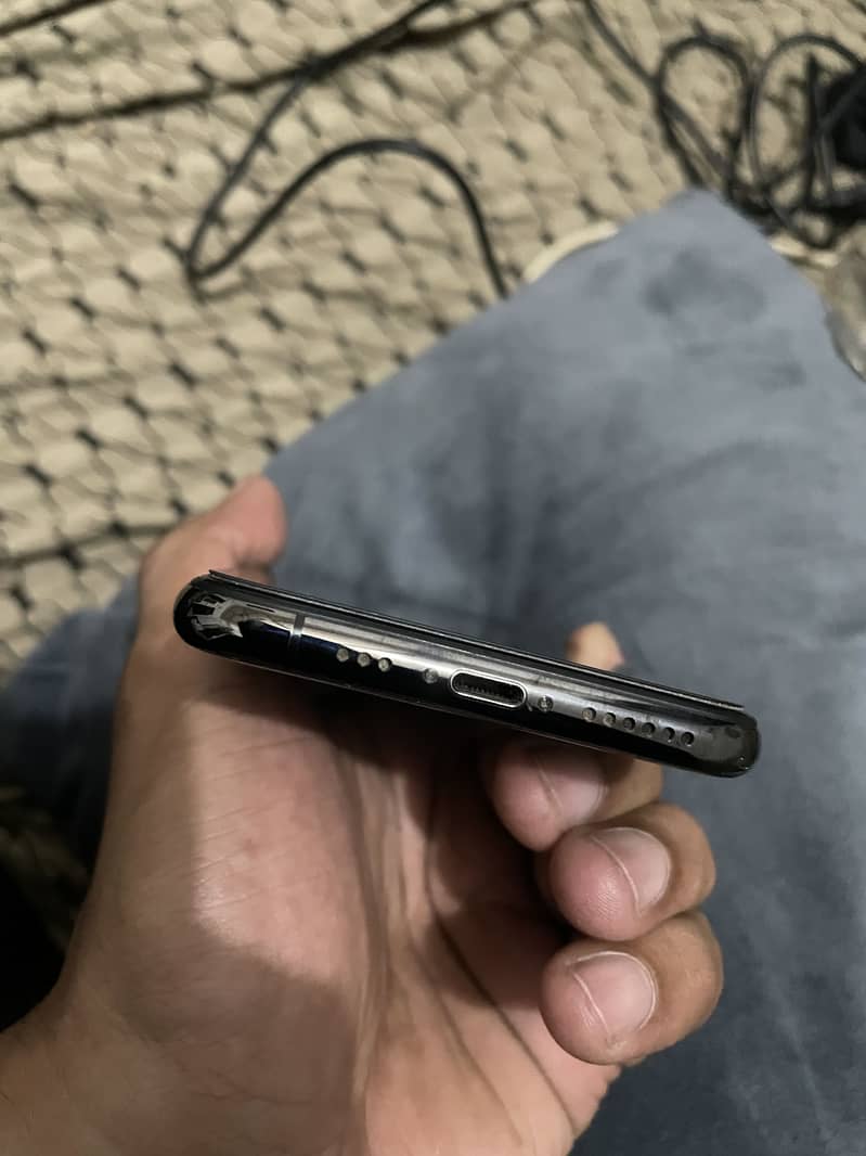 iPhone XS 7
