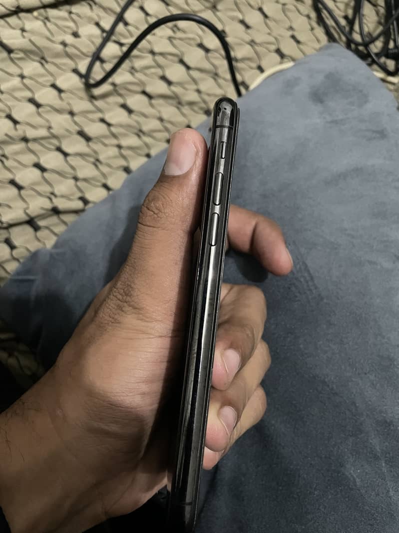 iPhone XS 8