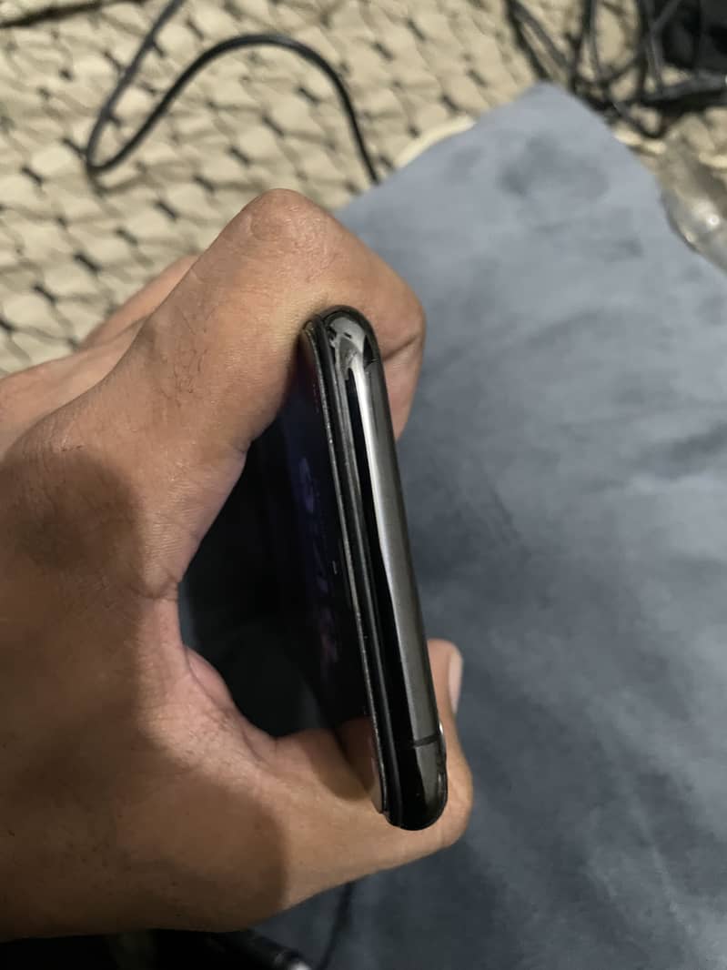 iPhone XS 9