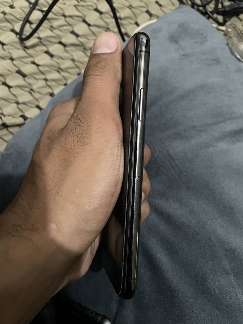 iPhone XS 10