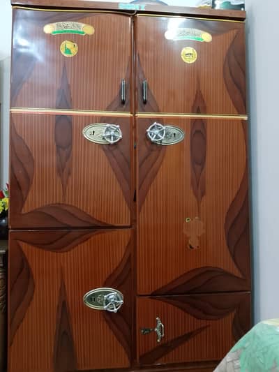 Steel Almari for sale in good condition