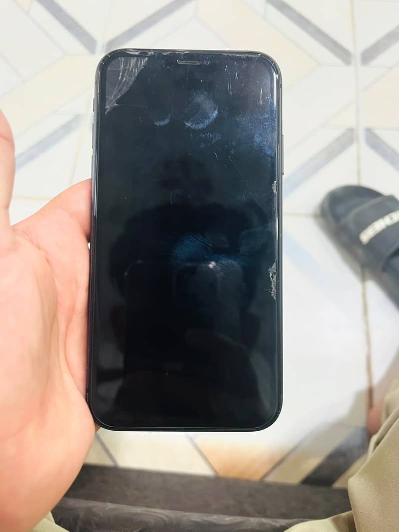 Apple iPhone 11 0
