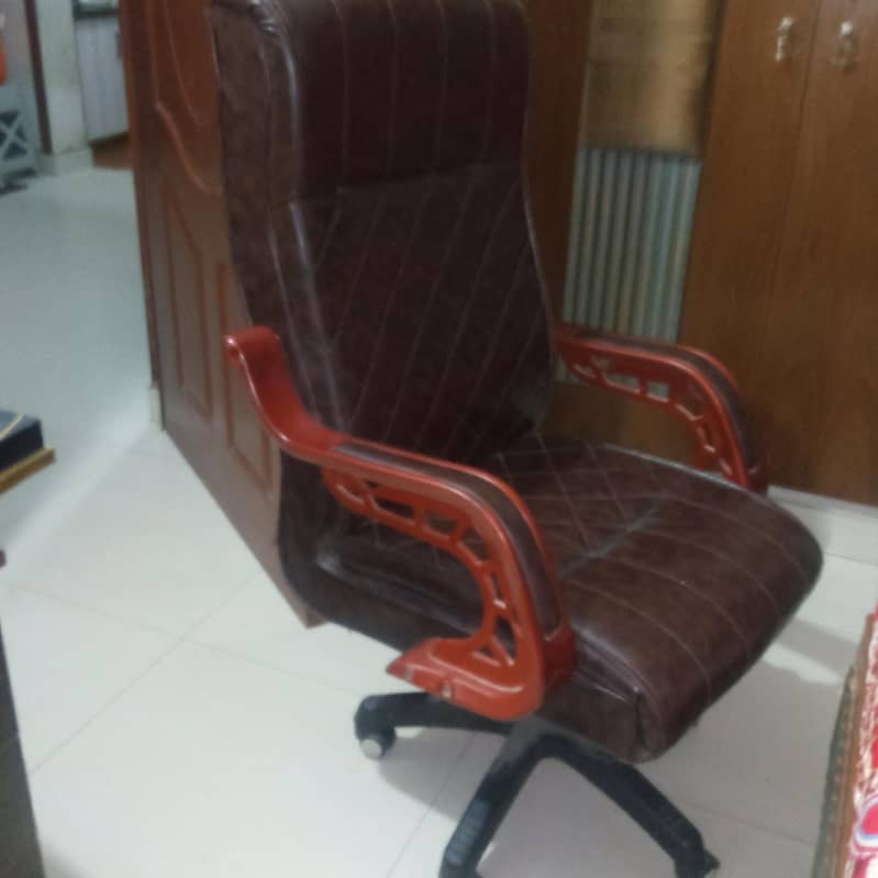executive chair 0