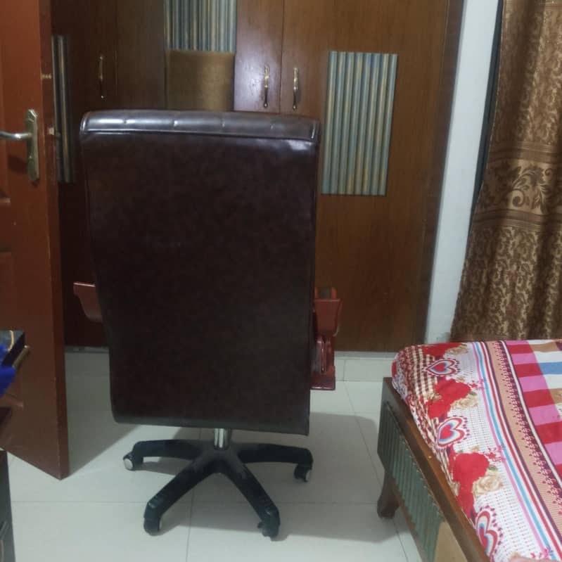executive chair 5