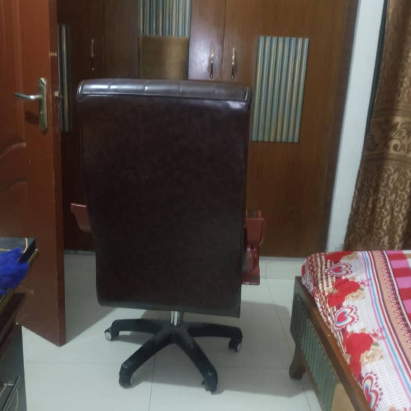 executive chair 6