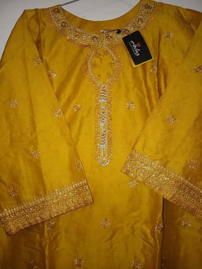 Abiyaz collection yellon 3-piece embroiderd dress new