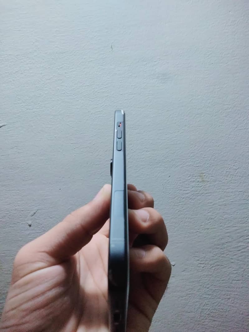 Apple iPhone 15 3
