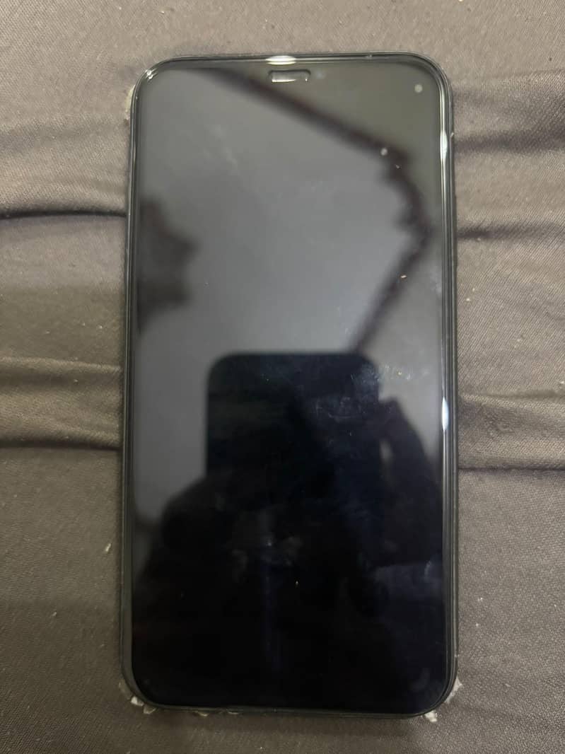 Apple iPhone 11 0