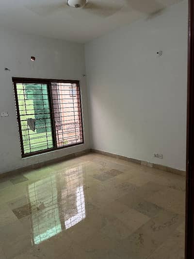 10 Marla Upper Portion For Rent