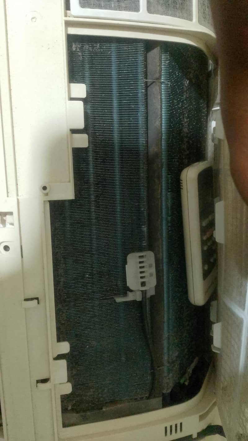 Daikool 1 ton split 4