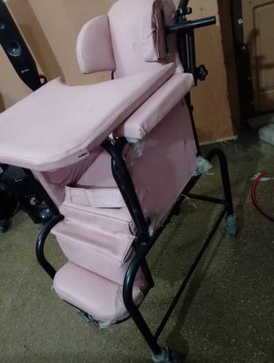 CP CHILD CP WHEEL CHAIR adjustable