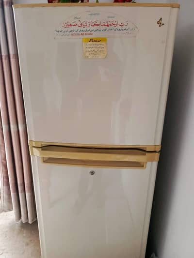 Orient refrigerator large size. location chichawatni okanwala bangla