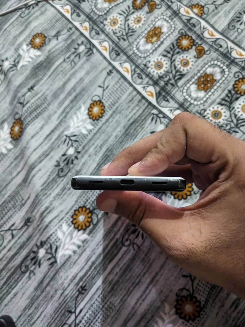 Google Pixel 6a 4