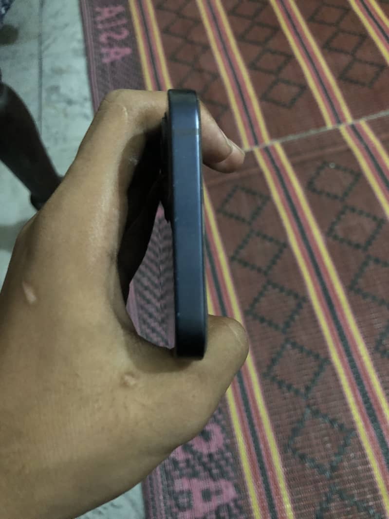 Apple iPhone 12 3