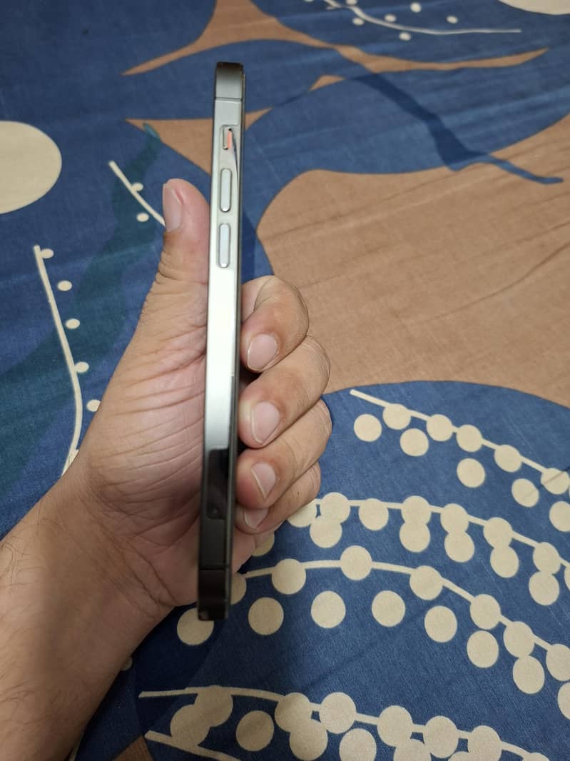 Apple iPhone 12 Pro 1