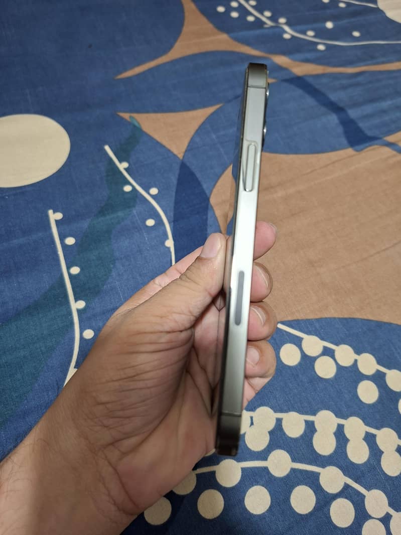 Apple iPhone 12 Pro 3