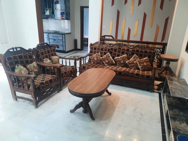 Main table with 2 side tables 0