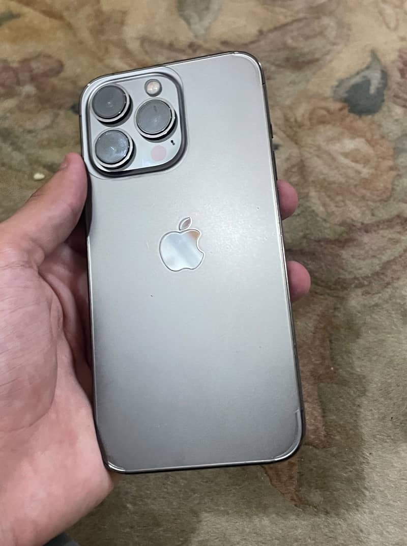 Apple iPhone 13 Pro 1