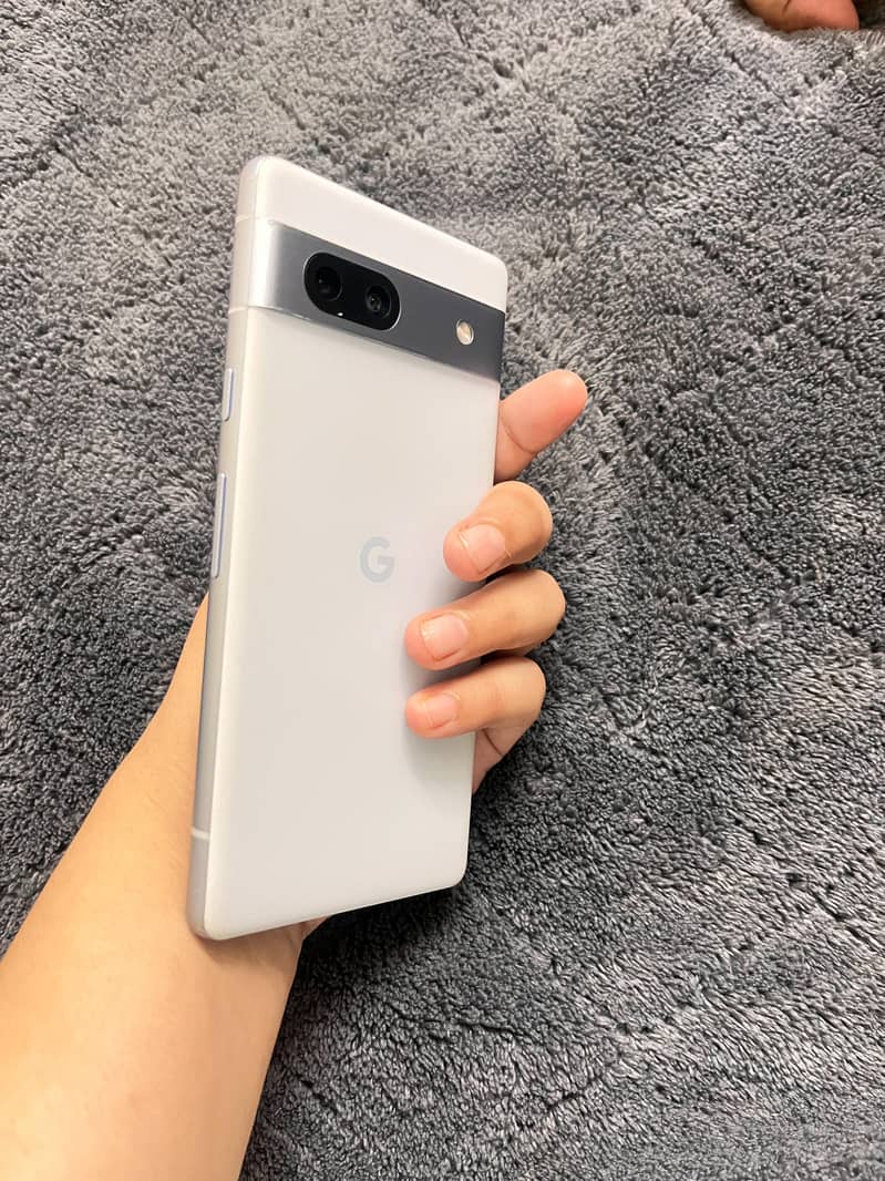 Google Pixel 7a 2