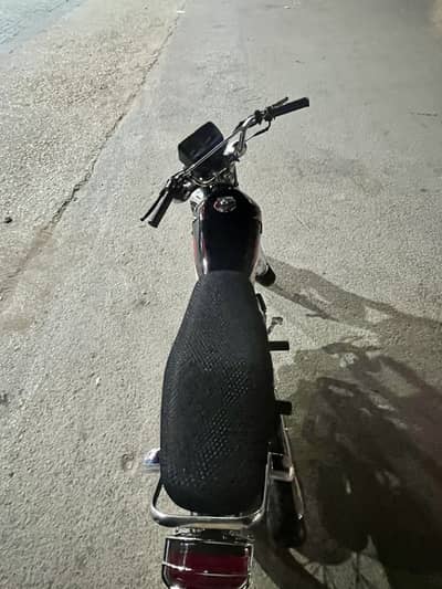Im selling Honda 125 All parts and sound  company jeniue (03113161751)