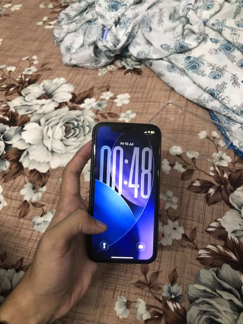 Apple iPhone 11 0