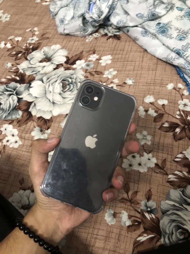 Apple iPhone 11 3