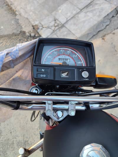 Honda CD 70 / 2025