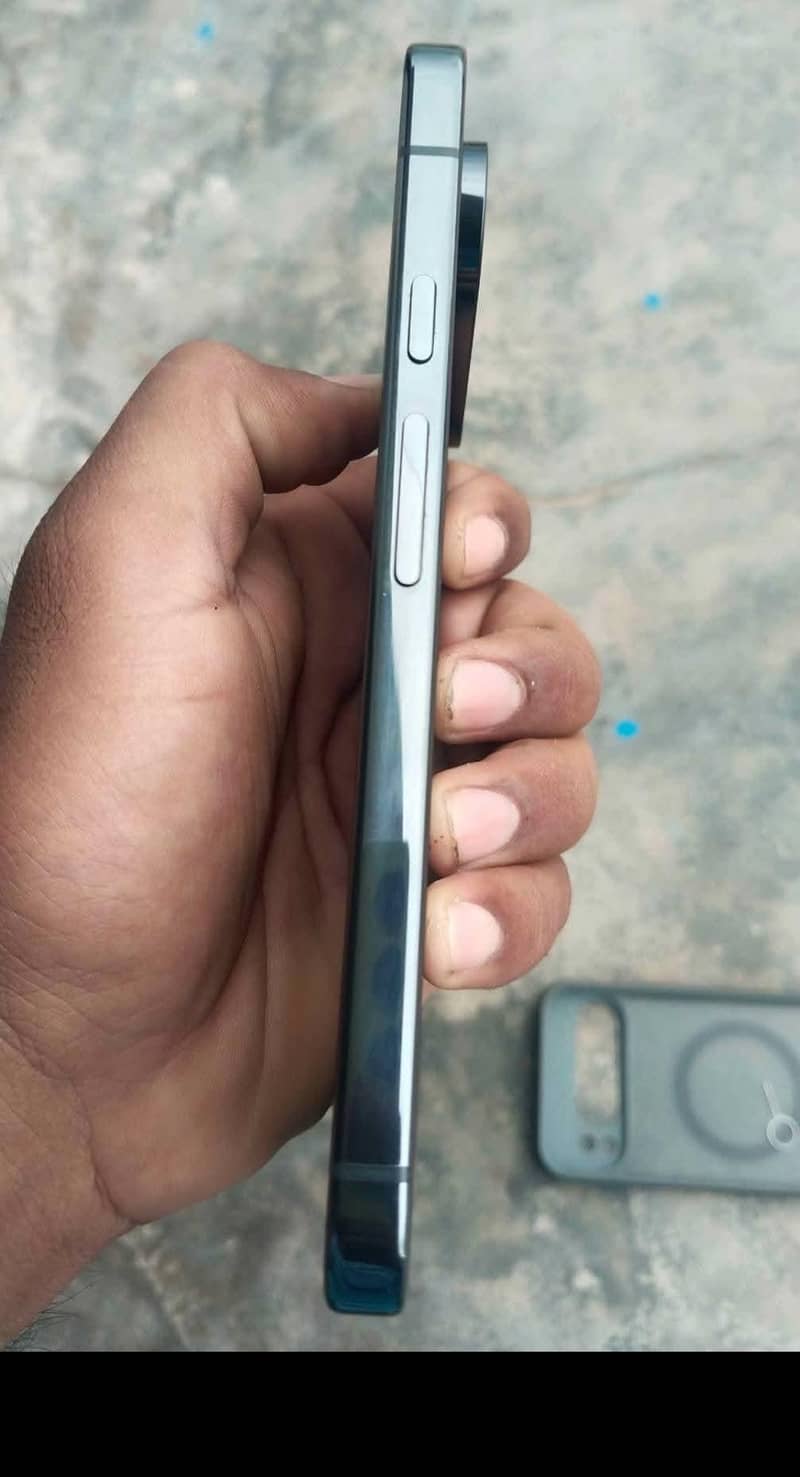 Google Pixel 9 Pro 4
