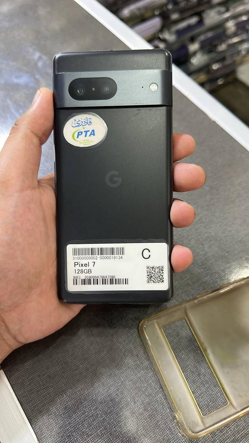 Google Pixel 7 4