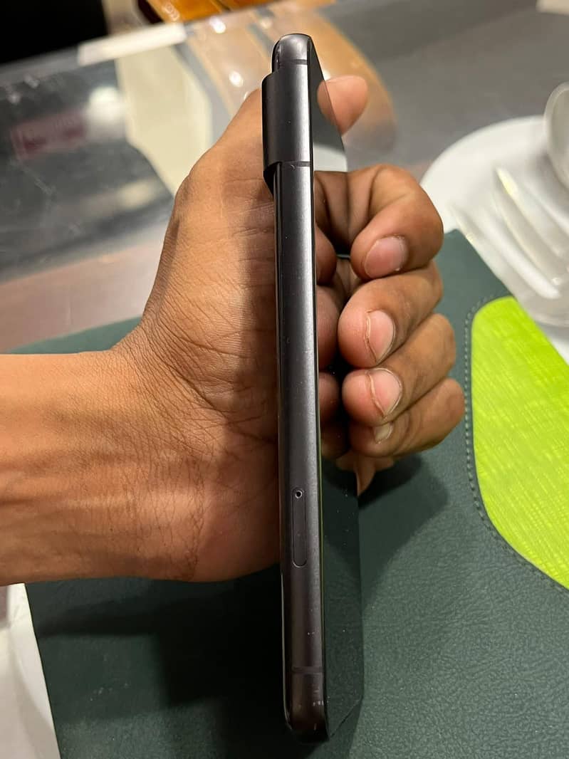 Google Pixel 8 6