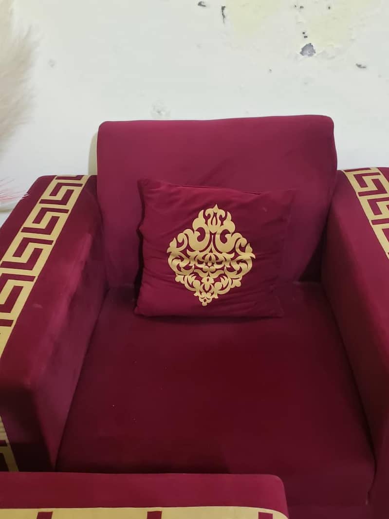 Beautiful Sofa Set  3