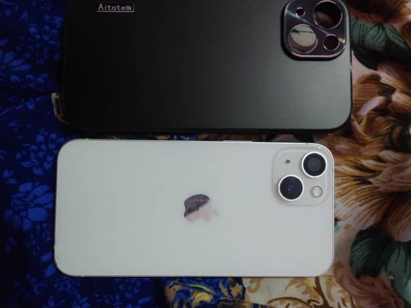iPhone 13 0