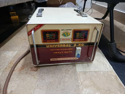 universal a-50 5000 watt stabilizer in good and working condition