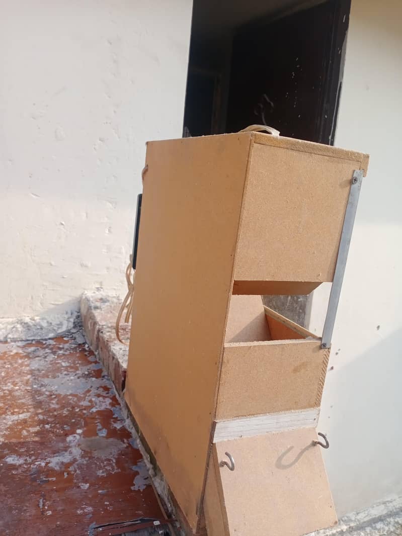 4 portion cage 12