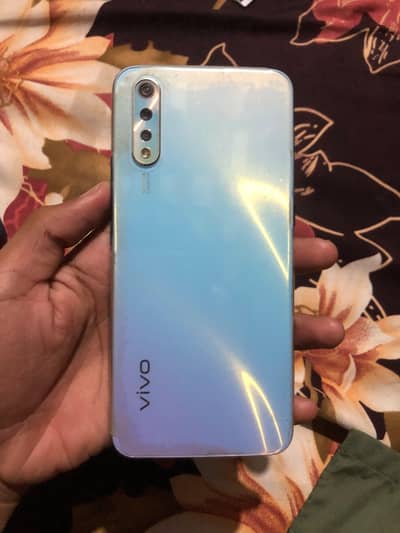 Vivo S1