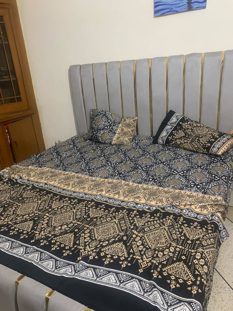 Double bed 5
