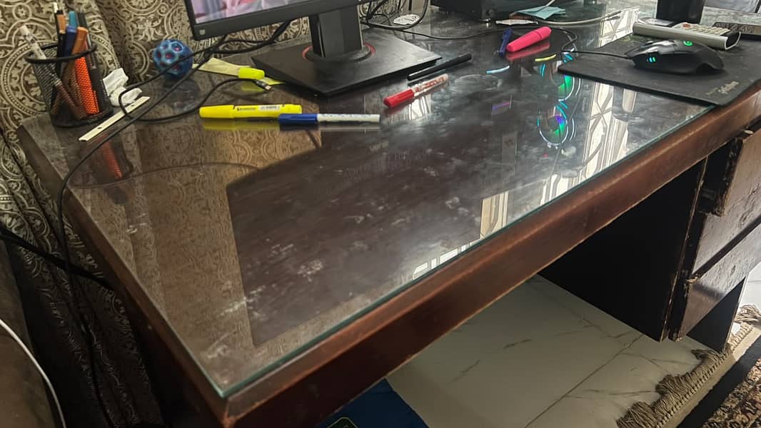 Executive Table with Heavy Built. 2