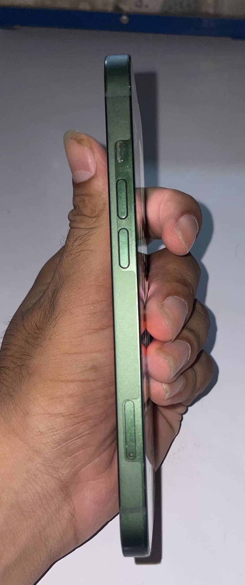 Apple iPhone 13 8
