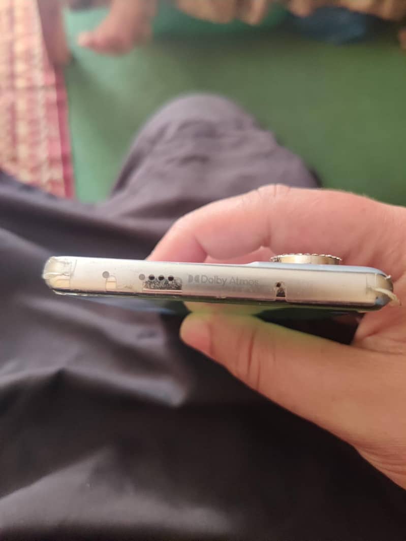 Tecno CAMON 40 Pro 4