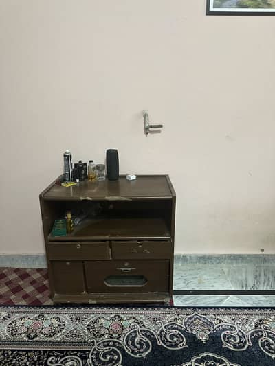 Computer table for sale