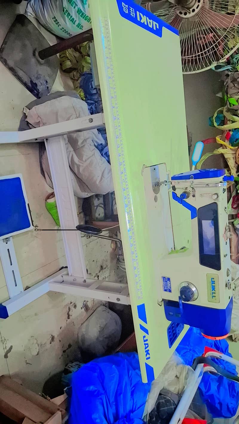 sewing machine condition 10/10 2