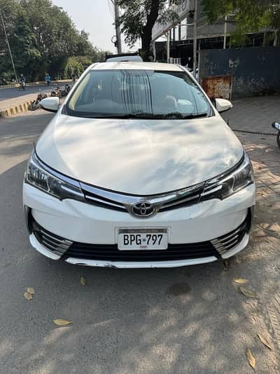 Toyota Corolla Altis 2018 / 70% genuine / Very neat & clean