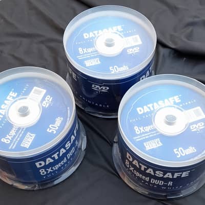 Blank CDR and DVD-R (03314507763) 25 Piece= Rs. 500