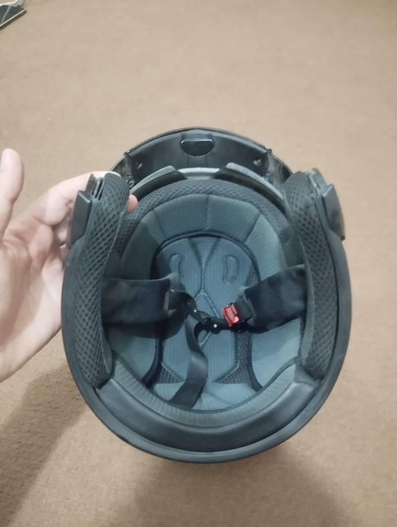helmet 0