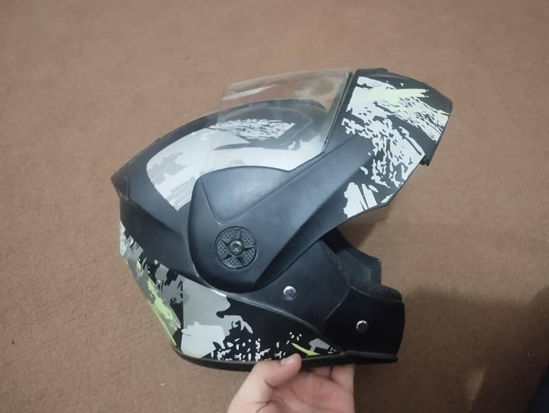helmet 2